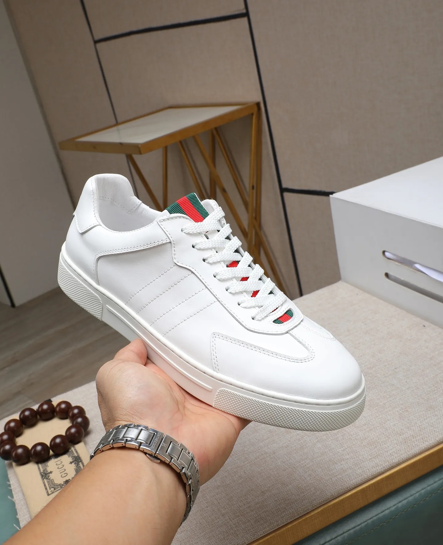 Men's shoes 💰420 GUCCI🔍🔍The latest model is available at the counter simultaneously. Original calfskin imported from Italy, genuine leather lining, (high-end, extravagant and classy) with exquisite workmanship. Sole: Original sole provided by the original factory. ⚠Exclusive double-layer movable molded sole is super comfortable⚠. Photographed in real life. 🎬The real thing is better. 🔍🔍"High quality·Follow the order" code number 38-44